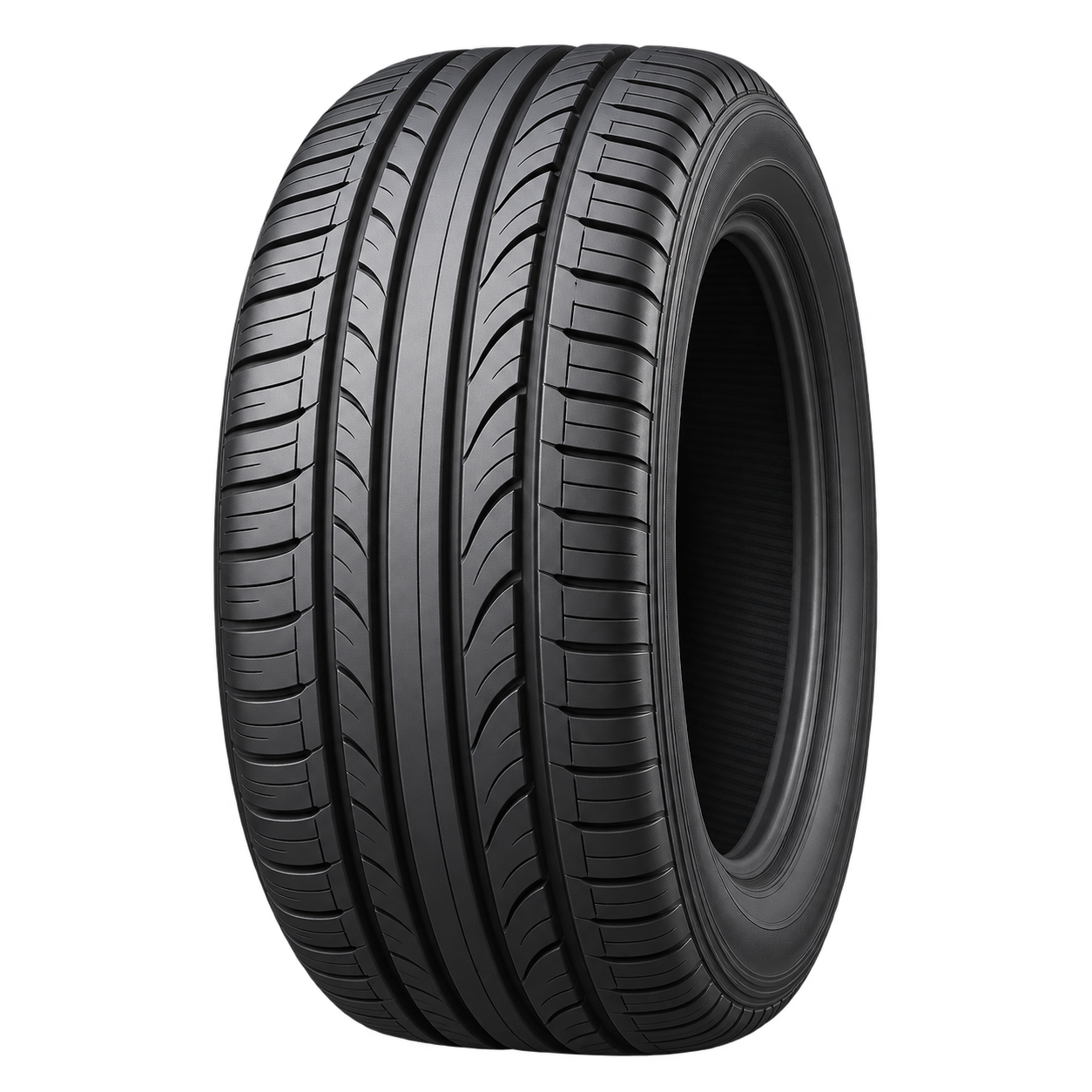 Neumático referencial Michelin LT235/75R15, uso M/T tracción de tierra. Modelo y dibujo exactos por confirmar.